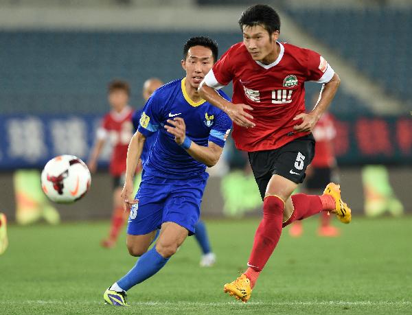 意甲最新积分战报 那不勒绝杀尤文 超国米1分登顶 罗马连败仍第4（意甲积分最新形势：那不勒斯绝杀尤文，反超国米1分登顶，罗马连败仍第4）