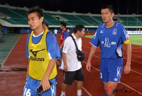 莱万加入欧冠百球俱乐部 进球效率比梅西C罗更高（莱万跻身欧冠百球俱乐部 进球效率力压梅西与C罗）