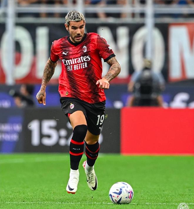 山东泰山足球俱乐部：中超首支积分1500分球队的荣耀之路（山东泰山足球俱乐部：率先达成中超1500分里程碑的辉煌征程）