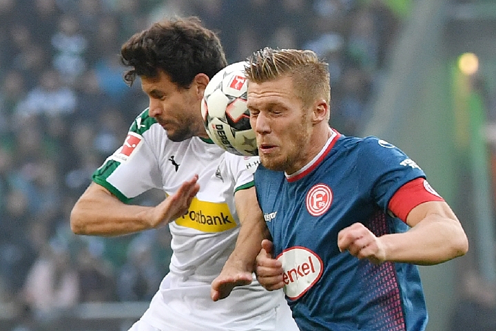 客场对贝蒂斯上半场就上演帽子戏法，费兰是西甲历史第一人（费兰客战贝蒂斯半场戴帽，成西甲历史第一人）