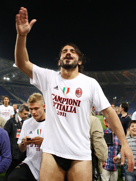 球员赛后道歉，细节感动球迷