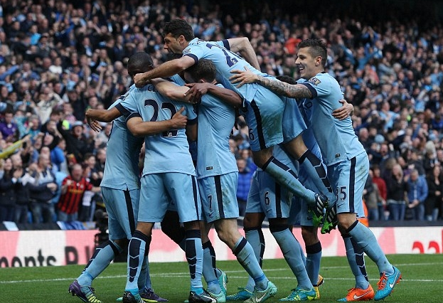 自苏牙以来，斯韦德贝里是首位西甲对皇马连续三场破门的外援（斯韦德贝里成苏牙后西甲首位对皇马连续三战破门的外援）